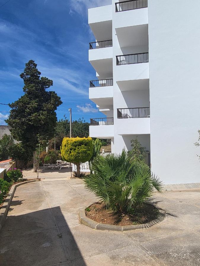 Apartamentos Mar Bella Es Cana Buitenkant foto