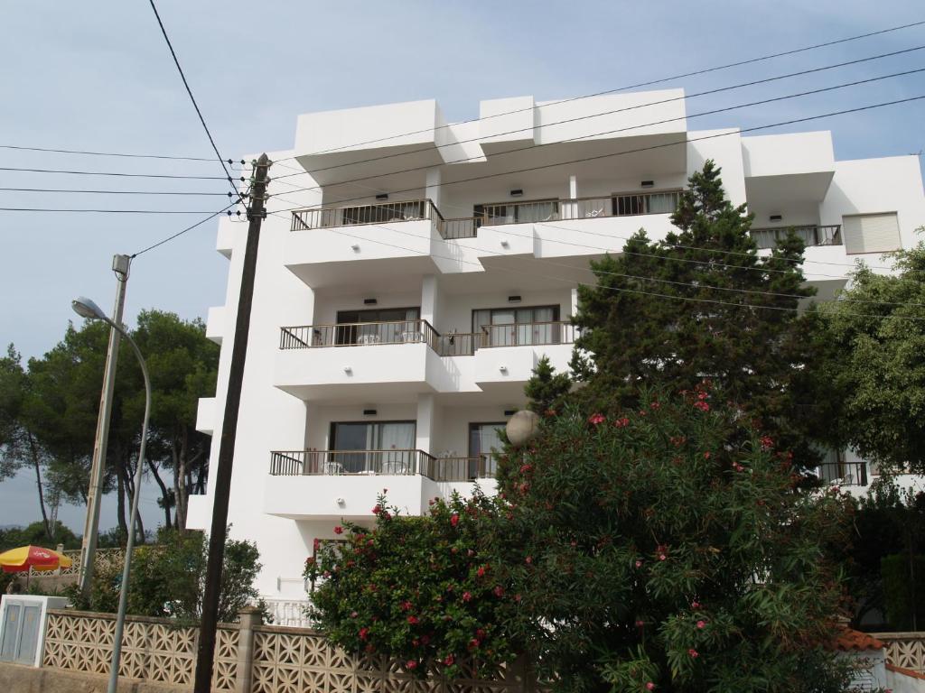 Apartamentos Mar Bella Es Cana Buitenkant foto