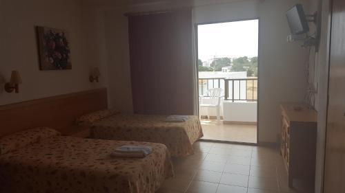 Apartamentos Mar Bella Es Cana Buitenkant foto